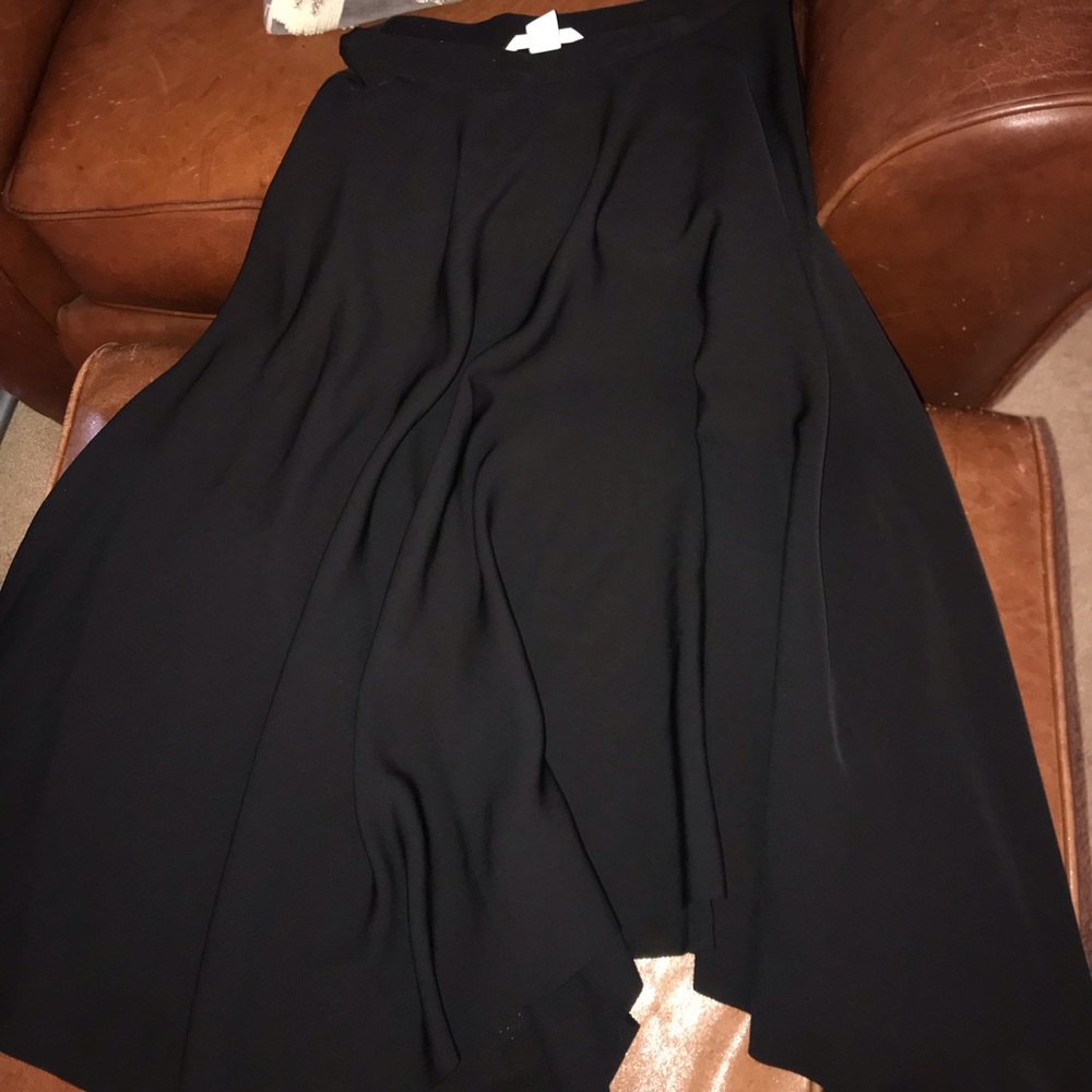 H & M Black flowy midi dress